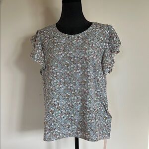Emery Rose NWT Floral Ruffle Sleeve Top size large